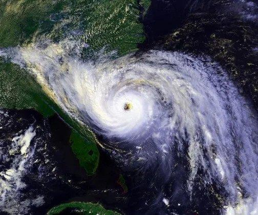 Florida Skincare in Humidity & Hurricane Season
